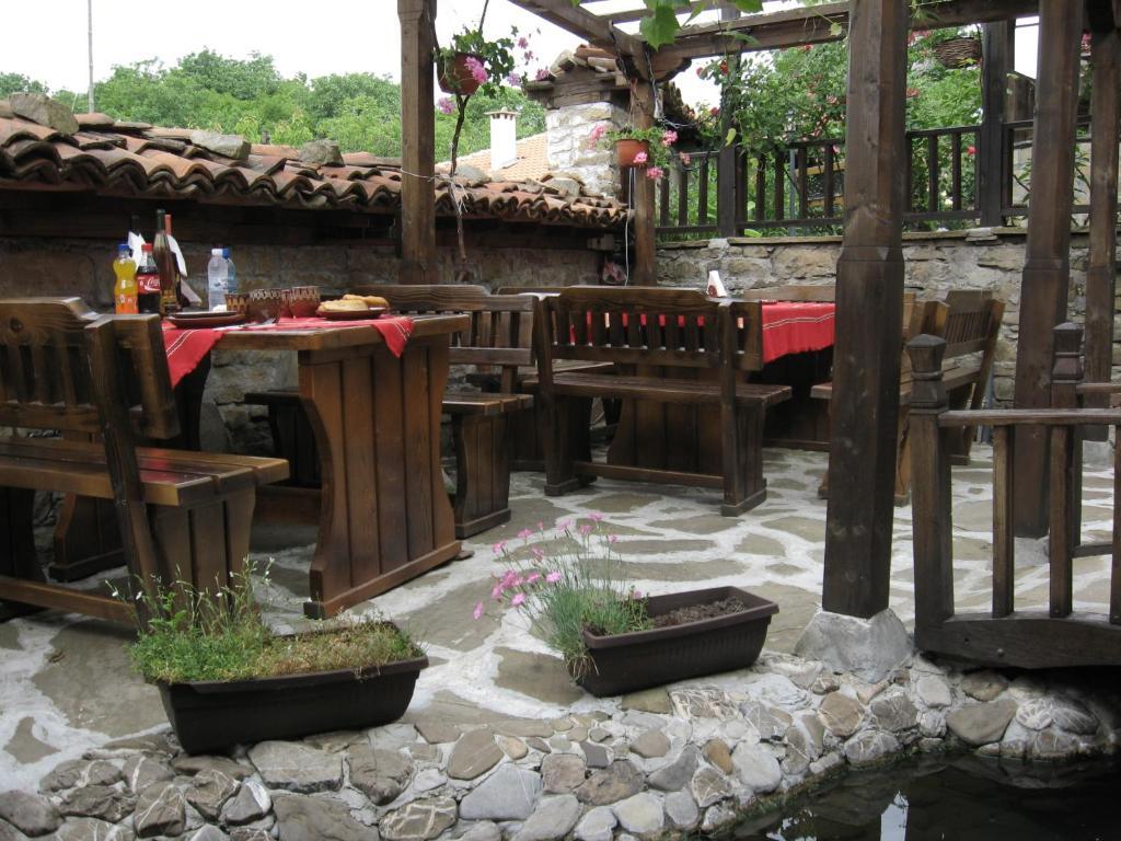 Sava Cupetsa Guest House Zheravna Bagian luar foto